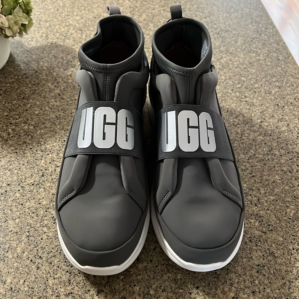 UGG Neutra Sneaker Charcoal Women Size 11